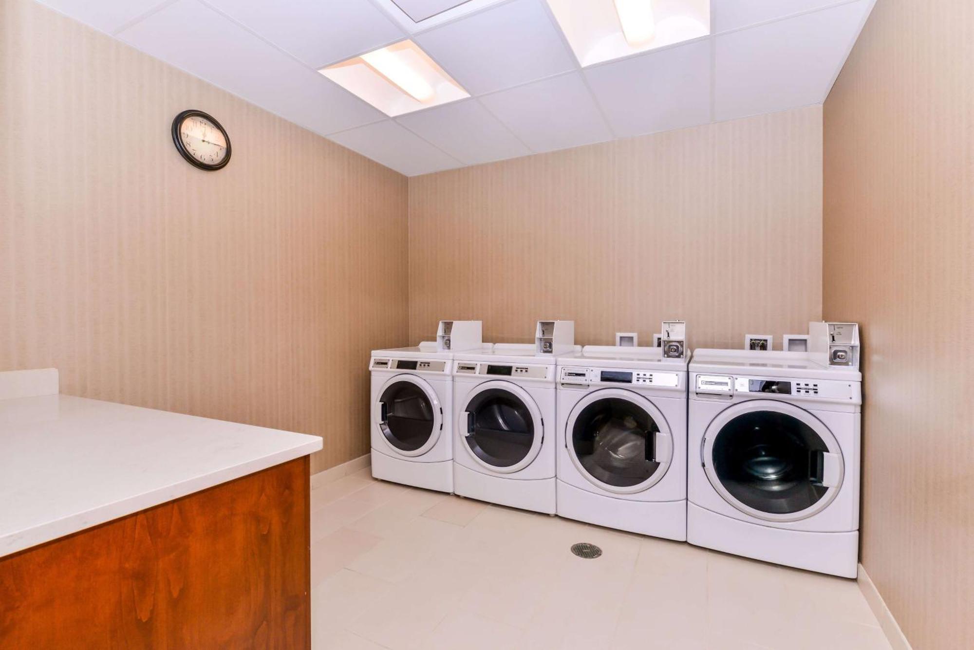 Hampton Inn & Suites Boulder North Екстер'єр фото